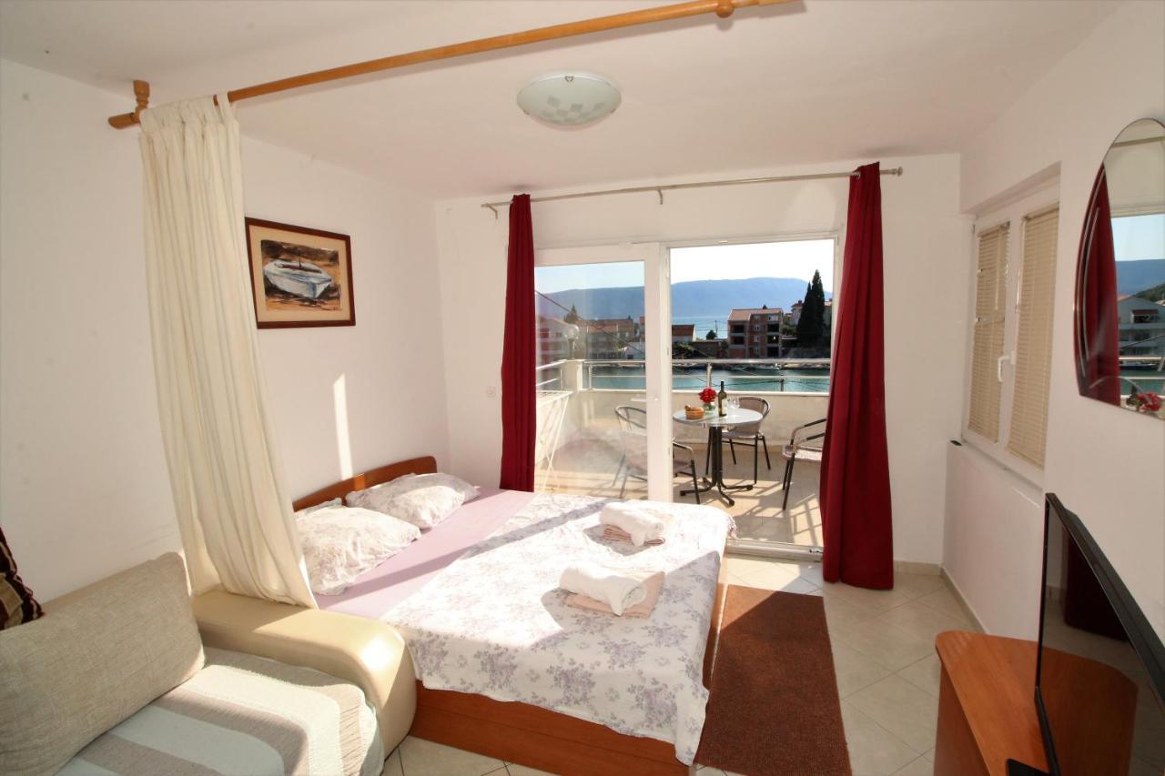 Villa Delta Apartments Блаце Экстерьер фото
